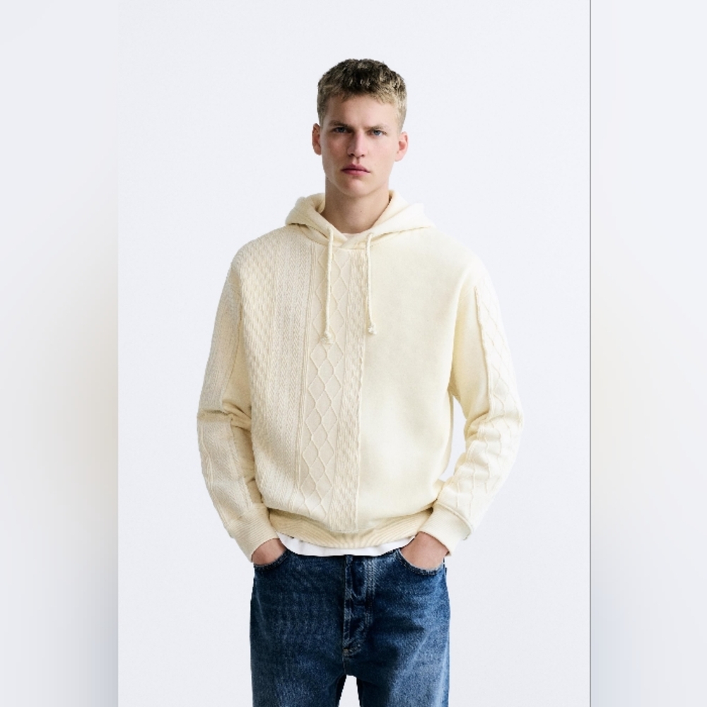 Zara Men's Off-White Knit Textured Hoodie Small